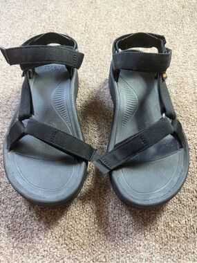 TEVA Flatform sandals